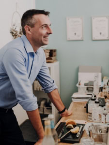 Roman bei Gin Verkostung